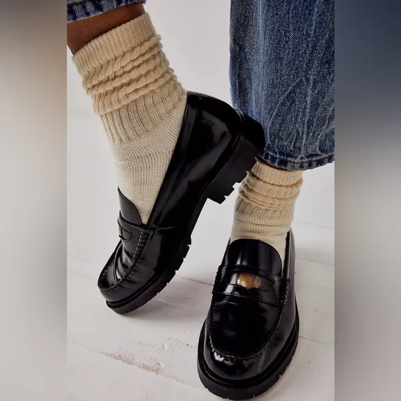 Liv Loafers