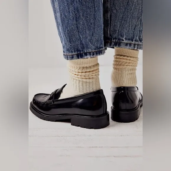 Liv Loafers