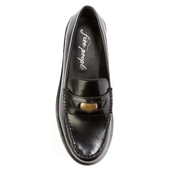 Liv Loafers