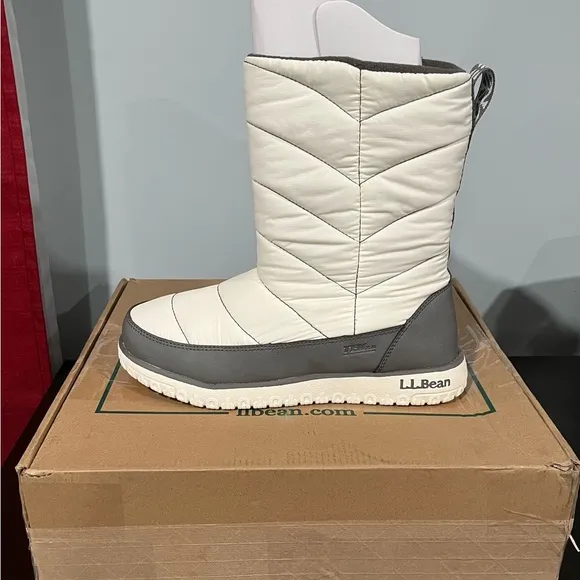 L.L. Bean Women's Ultralight Quilted Insulated Boots, Tall Side-Zip, size 7.5,