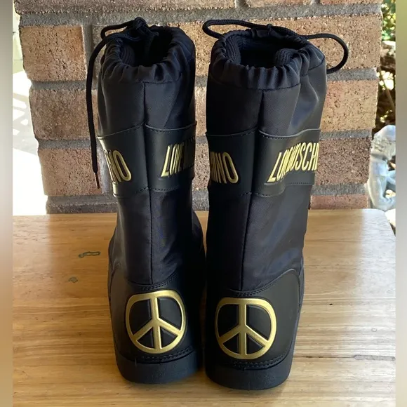Love Moschino Women's Peace &amp; Love Moschino Winter Snow Boots Black/Gold 5.5