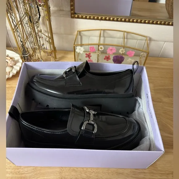 Madden Girl Ashlee Chunky Lug SolePlatform Loafers Size 10 New With Box Classic