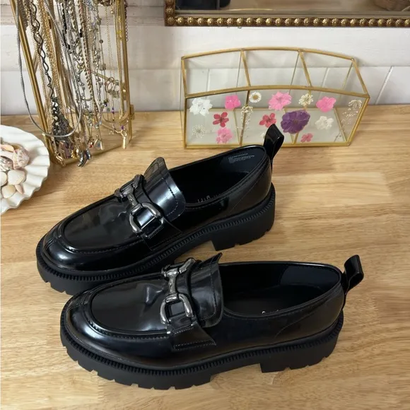 Madden Girl Ashlee Chunky Lug SolePlatform Loafers Size 10 New With Box Classic