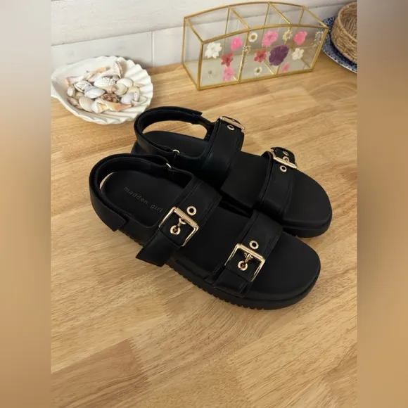 Madden Girl Sprintt Chunky Flat Sandals In Black Size 10 Classic New With Box