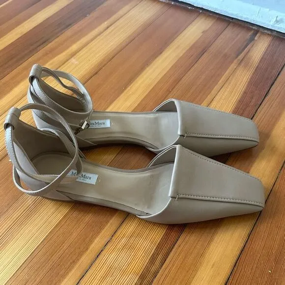 MaxMara Floren Leather Ballet Flats in Beige Size 41/10.5