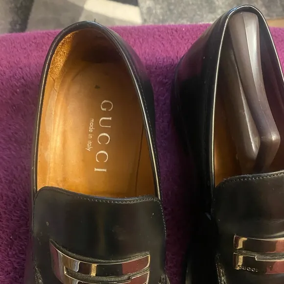 Men vintage Gucci loafers size 9 D black