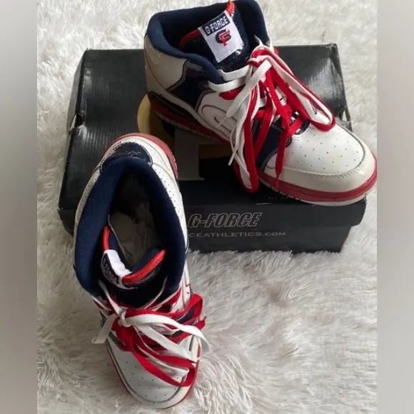 Mens Sz 11 White 2000s high top vintage Limited edition sneakers