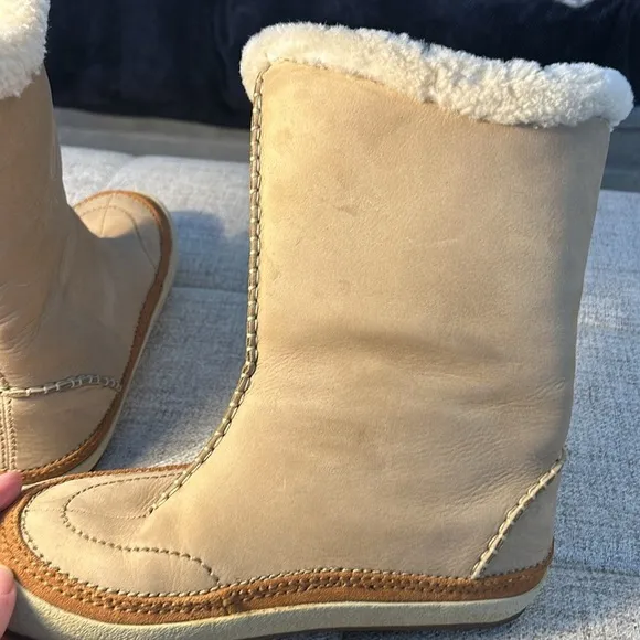 MERREL SPIRIT  TIBET HIGH TEMBER ..TAN ..LEATHER.. INSULATED BOOTS SIZE 6