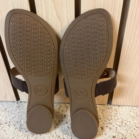 MICHAEL Michael Kors Women's Hamilton Flat Sandals Brown Gold Size 6 M NEW