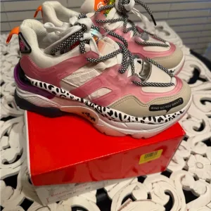 Nature Breeze Women's Chunky Dad Sneakers - Pink, White, Black Size 9 NIB