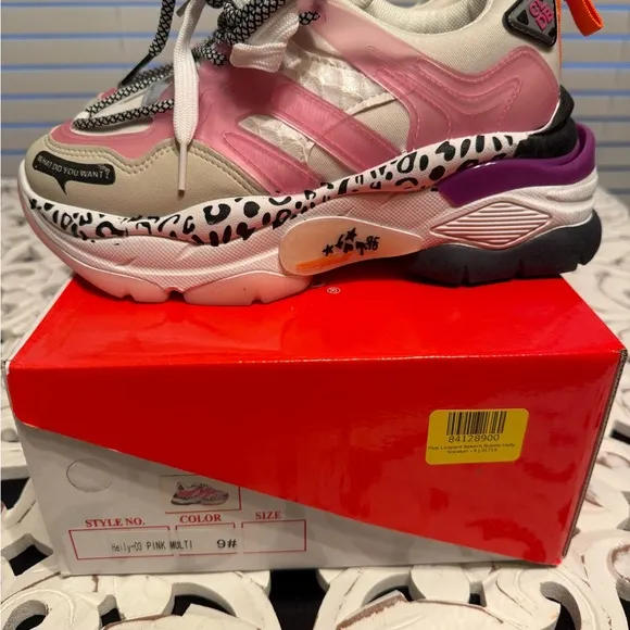 Nature Breeze Women's Chunky Dad Sneakers - Pink, White, Black Size 9 NIB