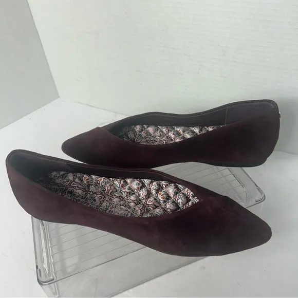 NEW Birdies Women’s The Goldfinch Suede Pointed Toe Elegant Burgundy Flats 7M