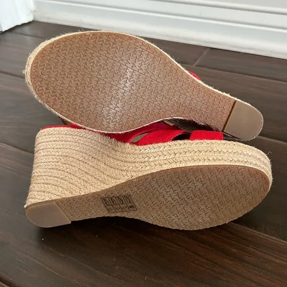 NEW Michael Kors Womens Berkley Sandal Size 9.5 Red Wedge Platform Espadrilles