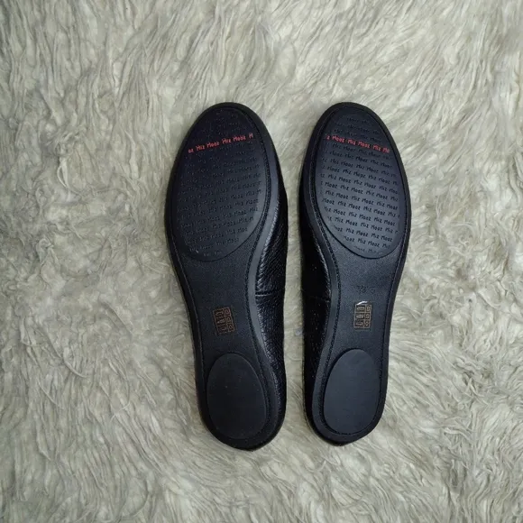 New Miz Mooz Persia Black Leather Ballet Flats Size 7