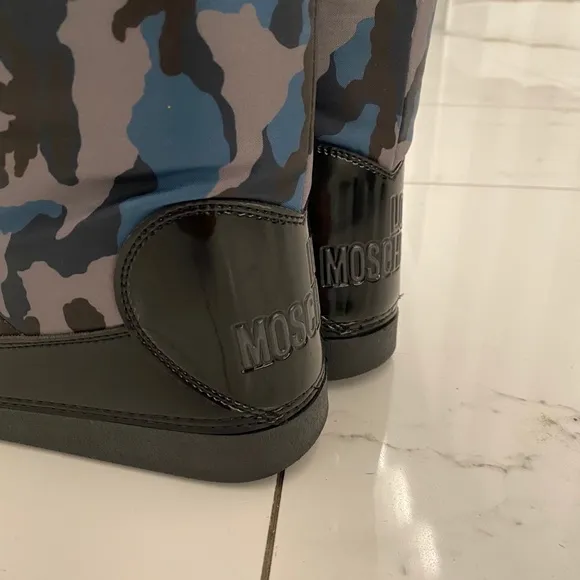 New Moschino Blue Camouflage Moon Boots