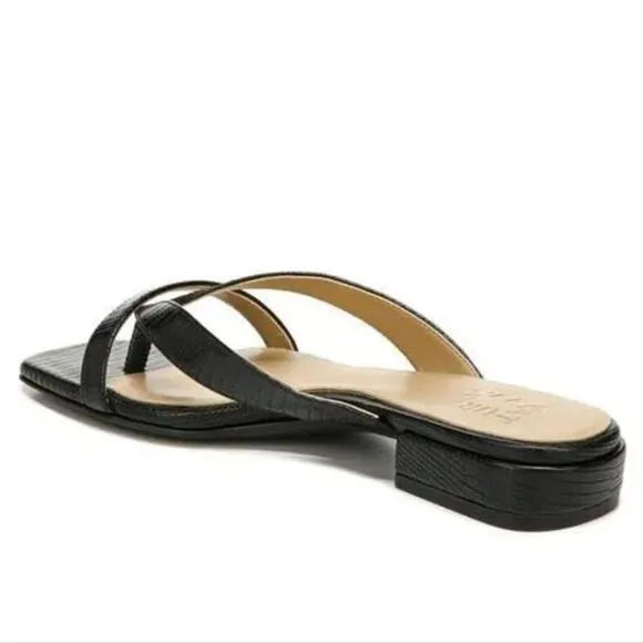 New NATURALIZER Precious Leather like Thong Slide flat black Sandals size 10