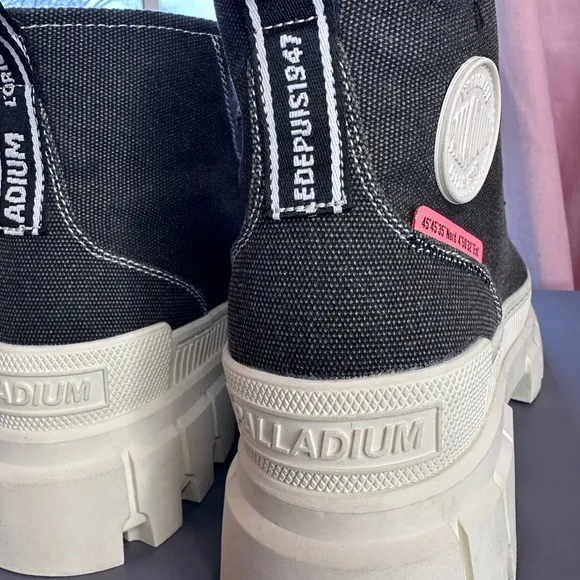 NEW Palladium Black and White High-Top Sneaker Boots Women 10