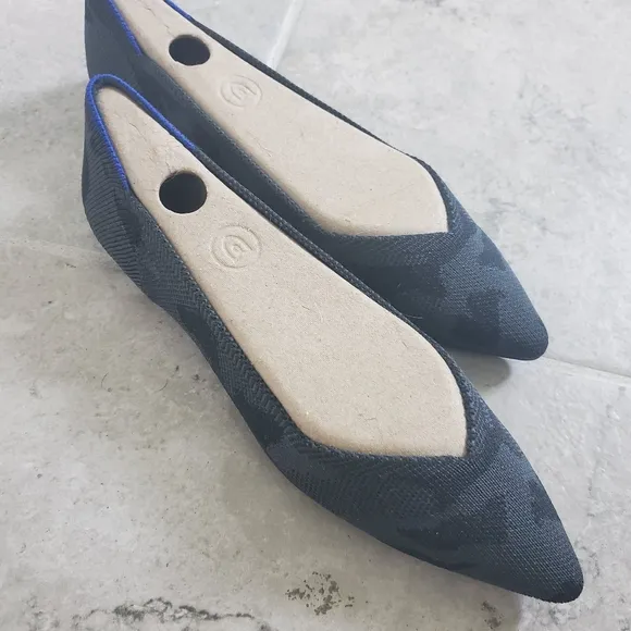 NEW Rothy's Retired Pointed Toe Gray Camo Flats