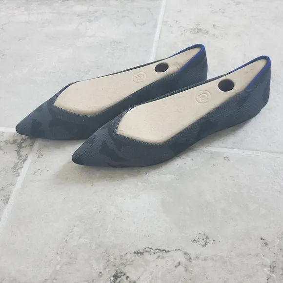 NEW Rothy's Retired Pointed Toe Gray Camo Flats