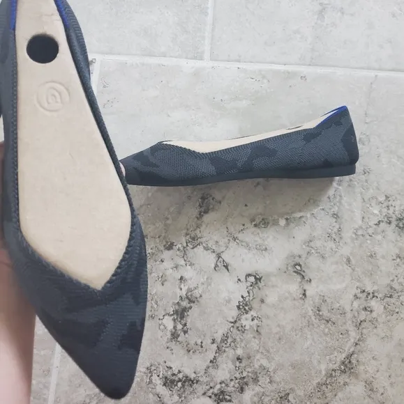 NEW Rothy's Retired Pointed Toe Gray Camo Flats