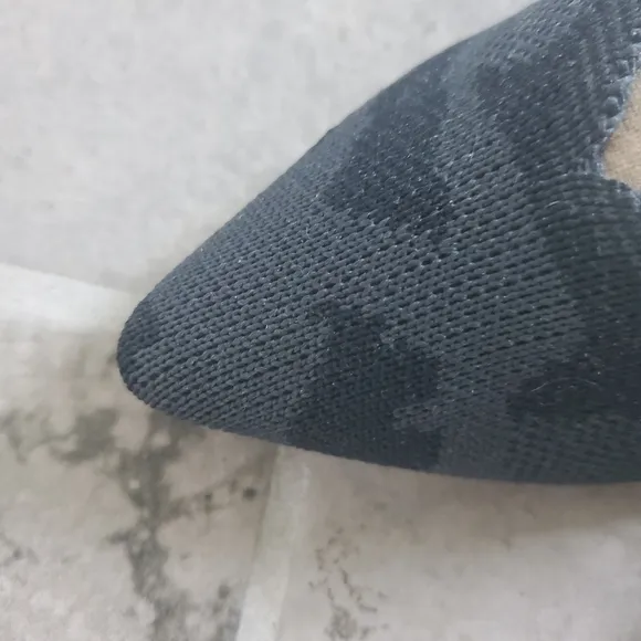 NEW Rothy's Retired Pointed Toe Gray Camo Flats