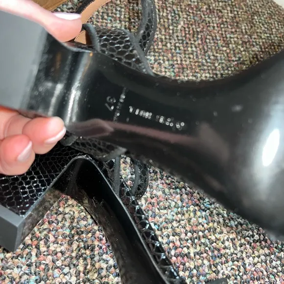 NEW Tabitha Simmons Leticia Black Snakeskin Sandals shoe strappy size 37…