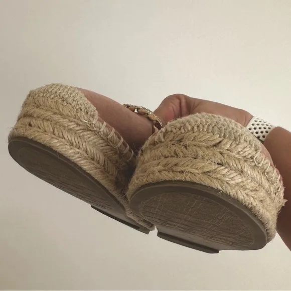 NEW Tahari Brooklyn Pink Faux Suede Cuban Gold Chain Platform Espadrille Size 8M