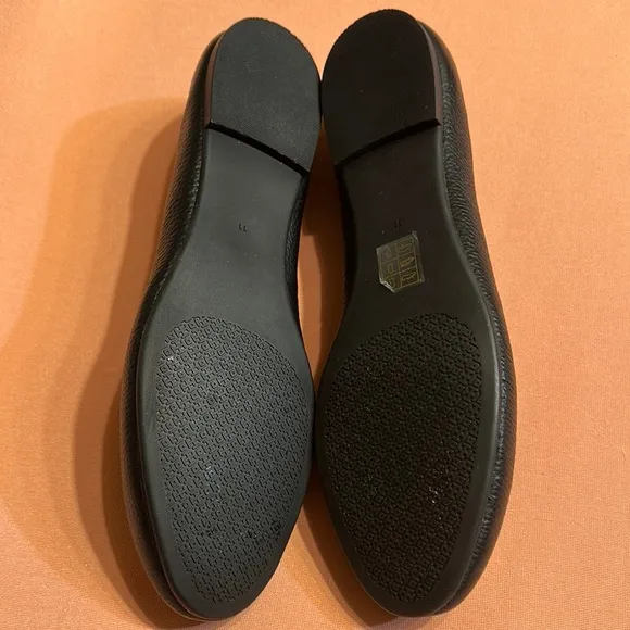 New Tory Burch Black Leather Ballet Flats. Gold Logo. Size 11.