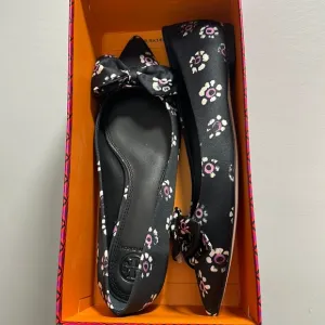 🔥🔥🔥NEW Tory Burch Rosalind Floral-Print Satin Ballet Flat