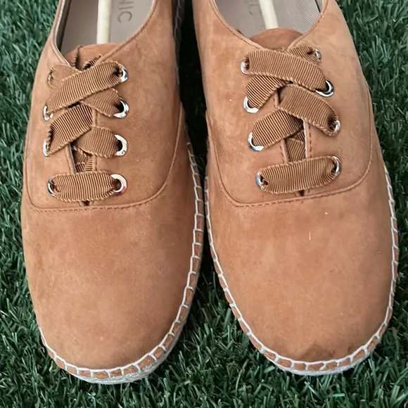 New VIONIC Sandy Tan Suede Tie Up Espadrilles