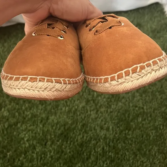 New VIONIC Sandy Tan Suede Tie Up Espadrilles