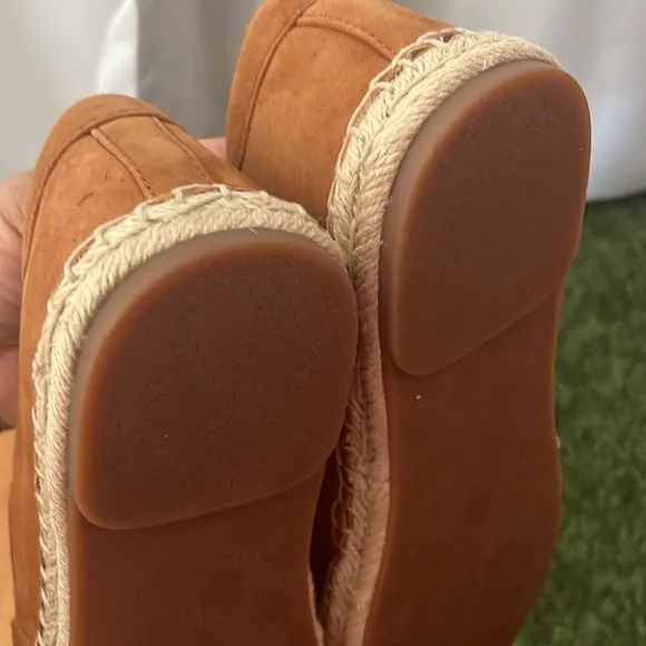 New VIONIC Sandy Tan Suede Tie Up Espadrilles