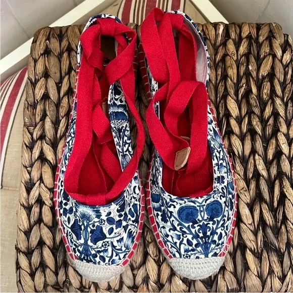 NIB Brooks Brothers Lace Up Espadrilles in French Toile Indigo Print