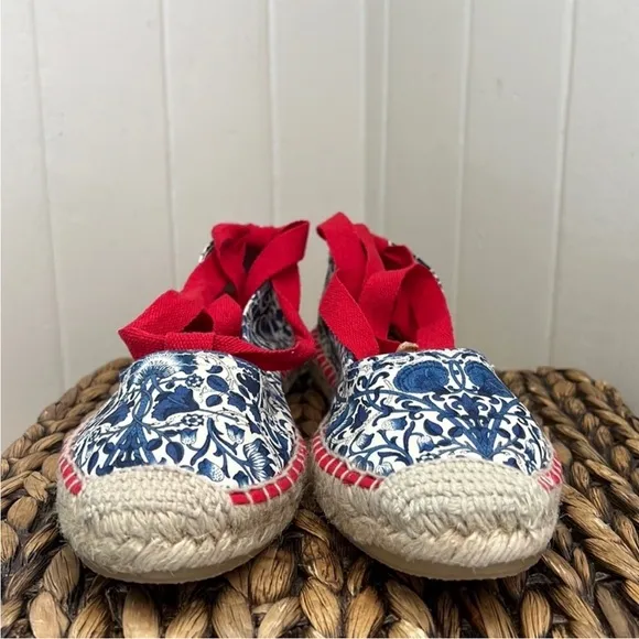 NIB Brooks Brothers Lace Up Espadrilles in French Toile Indigo Print