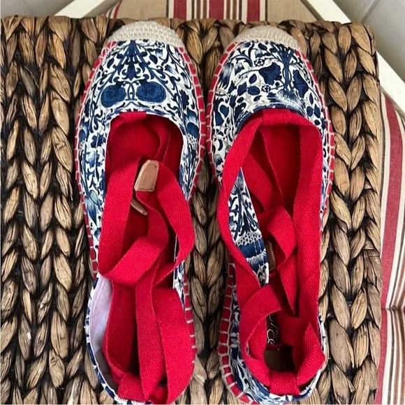 NIB Brooks Brothers Lace Up Espadrilles in French Toile Indigo Print