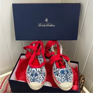 NIB Brooks Brothers Lace Up Espadrilles in French Toile Indigo Print