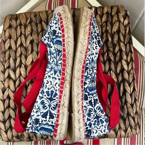 NIB Brooks Brothers Lace Up Espadrilles in French Toile Indigo Print