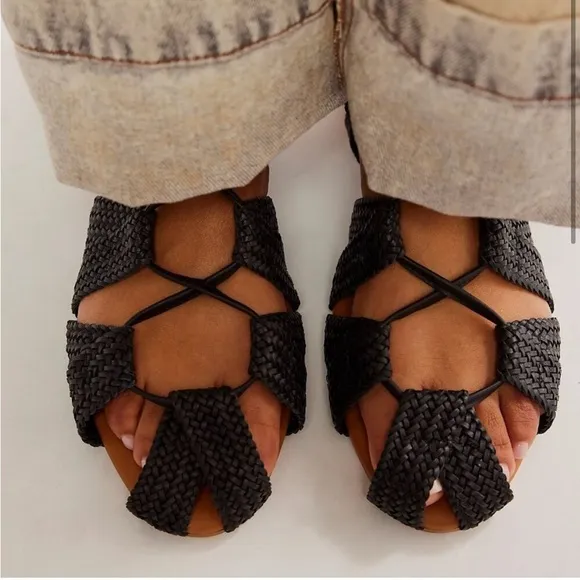 NIB Free People Sunny Gilly Flat Sandals Black Strappy Braided Sz 8