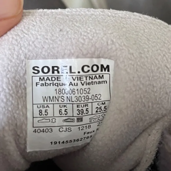 NIB Sorel Women’s Explorer Gray Joan Boots 8.5