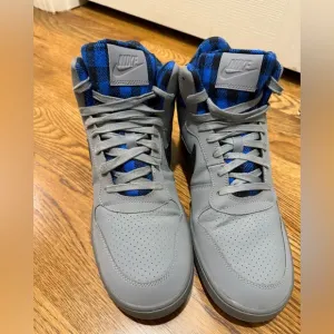 Nike Air Buroughs, Blue Plaid sz 11.5