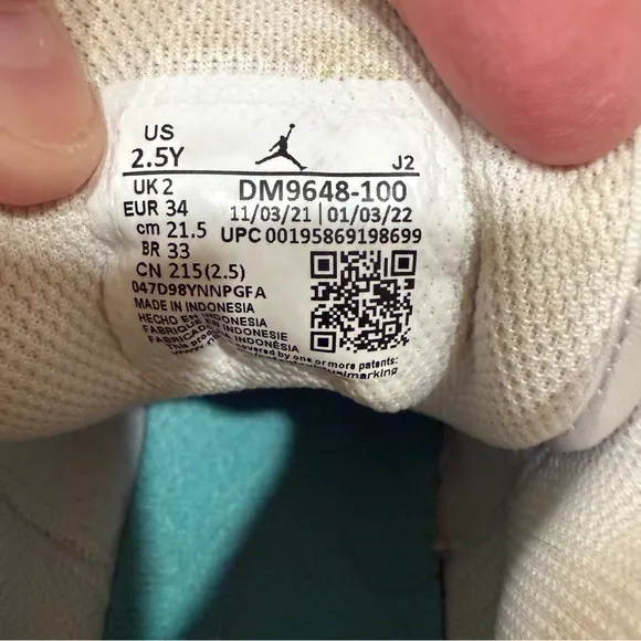 Nike Air Jordan White Blue High-Top Sneakers Ankle Strap basketball size 2.5