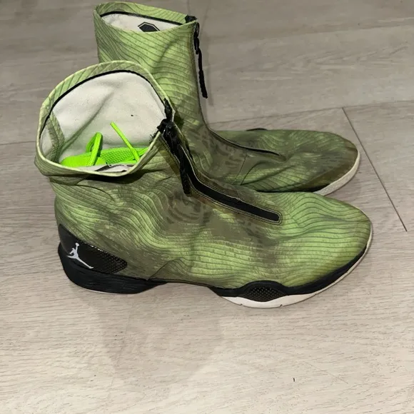 Nike Air Jordan XX8 28 Green Camo Sneakers