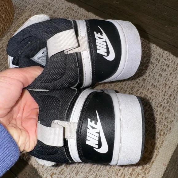 Nike Court Burough Black White High Top Boys Sneakers Velcro Strap Used Size 6