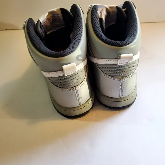 Nike Dunk Highs Women’s 7