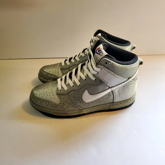 Nike Dunk Highs Women’s 7