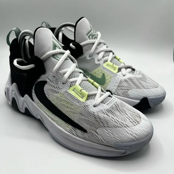 Nike Giannis Immortality 2 White Black