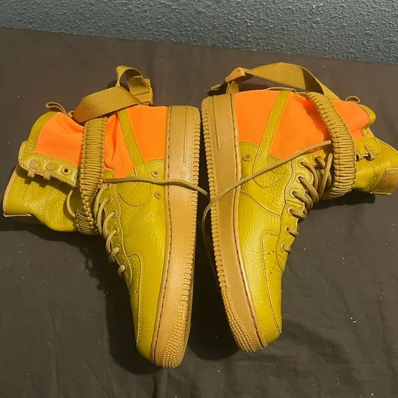 Nike SF AF1 Desert Ochre Authentic Sneakers men size 11.5 fits ladies 13 new