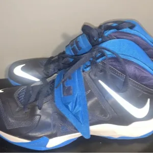 Nike Zoom Soldier 7 Lebron James Men's Size 10.5 Sneakers Blue  High tops