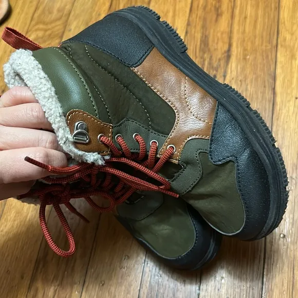 Nordstrom snow boots size 4