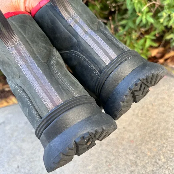 North Face Boots Mens 9 Thermoball versa Insulated Black Red Boots